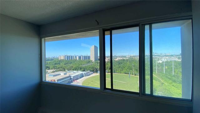 1707 - 735 Don Mills Rd, Condo with 2 bedrooms, 1 bathrooms and 1 parking in Toronto ON | Image 10