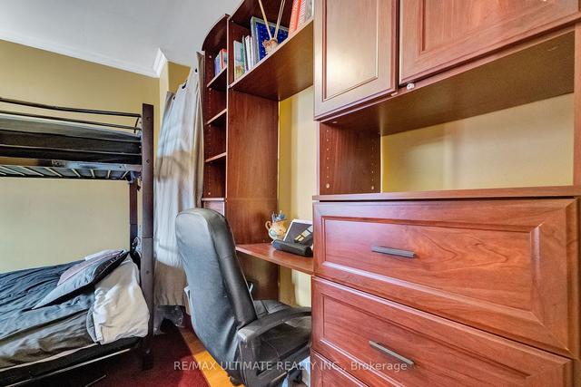 39 Hatherley Rd, House detached with 2 bedrooms, 1 bathrooms and 1 parking in Toronto ON | Image 22