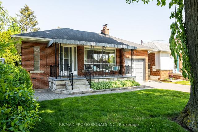 9 Placid Rd, House detached with 3 bedrooms, 2 bathrooms and 2 parking in Toronto ON | Image 32