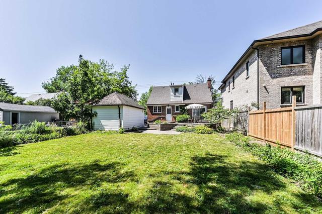 41 Moore Park Ave, House detached with 3 bedrooms, 2 bathrooms and 5 parking in Toronto ON | Image 15