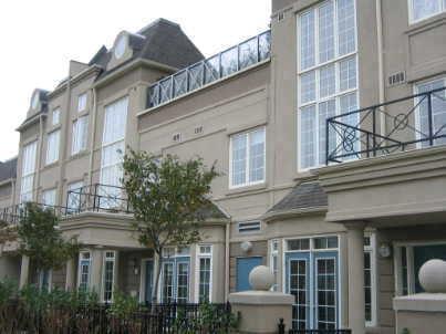 th10 - 3 Rean Dr, Townhouse with 2 bedrooms, 2 bathrooms and 1 parking in Toronto ON | Image 2