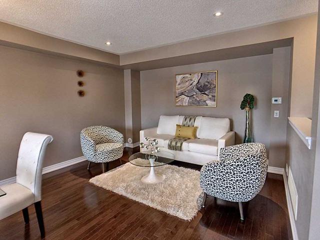 27 Great Gabe Cres, House attached with 2 bedrooms, 2 bathrooms and 3 parking in Oshawa ON | Image 12