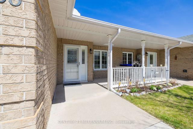 30 Meadow Lane N, House attached with 2 bedrooms, 2 bathrooms and 2 parking in Wasaga Beach ON | Image 12