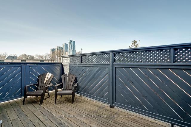 1 - 270 Van Dusen Blvd, House attached with 3 bedrooms, 4 bathrooms and 2 parking in Toronto ON | Image 38