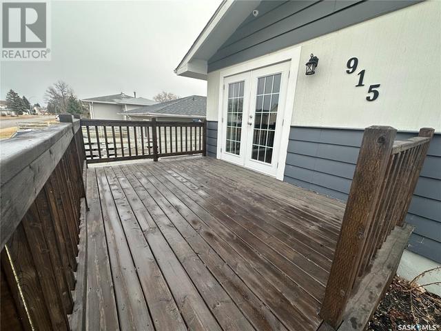 915 1st Street E, House detached with 3 bedrooms, 2 bathrooms and null parking in Prince Albert SK | Image 4