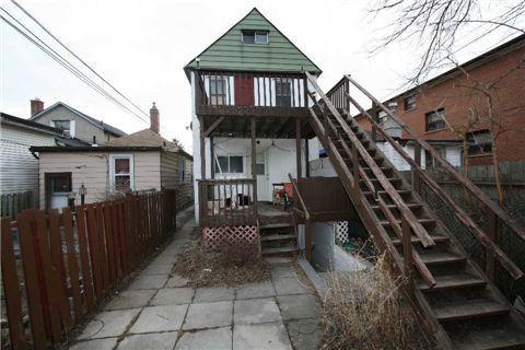 17 Robinson Ave, House detached with 4 bedrooms, 3 bathrooms and 2 parking in Toronto ON | Image 2