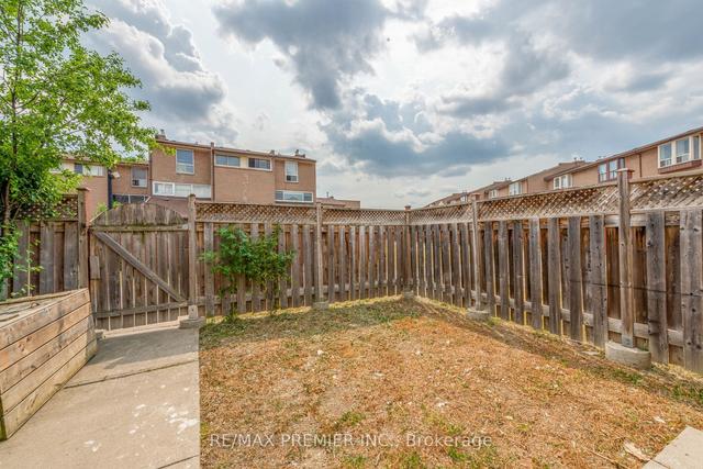 125 - 256 John Garland Blvd, Townhouse with 3 bedrooms, 3 bathrooms and 1 parking in Toronto ON | Image 35