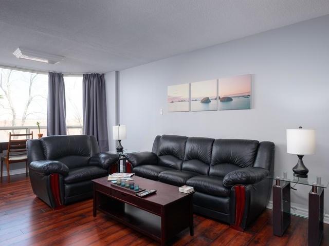 313 - 8501 Bayview Ave, Condo with 2 bedrooms, 2 bathrooms and 1 parking in Richmond Hill ON | Image 4