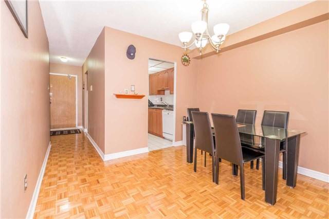 1002 - 4 Lisa St, Condo with 2 bedrooms, 1 bathrooms and 1 parking in Brampton ON | Image 10