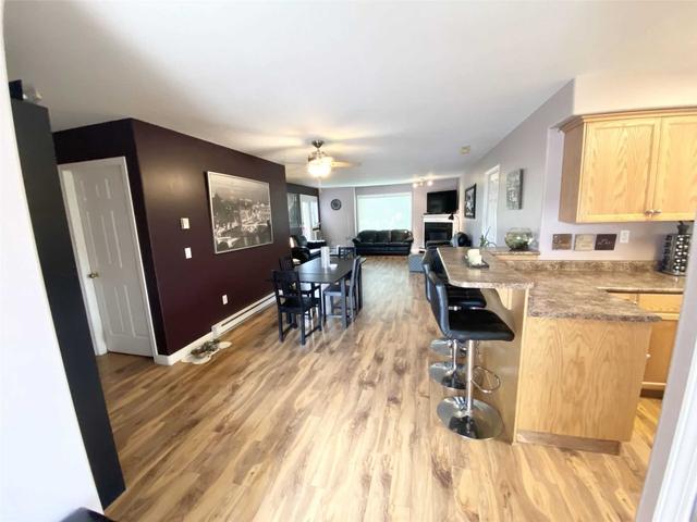 304 - 9307 62nd Ave, Condo with 2 bedrooms, 2 bathrooms and 0 parking in Osoyoos BC | Image 16