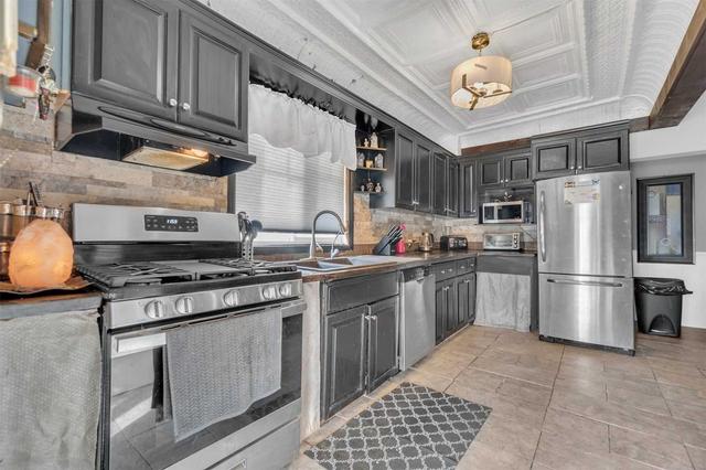 179 Queen St E, House detached with 4 bedrooms, 1 bathrooms and 6 parking in Toronto ON | Image 36