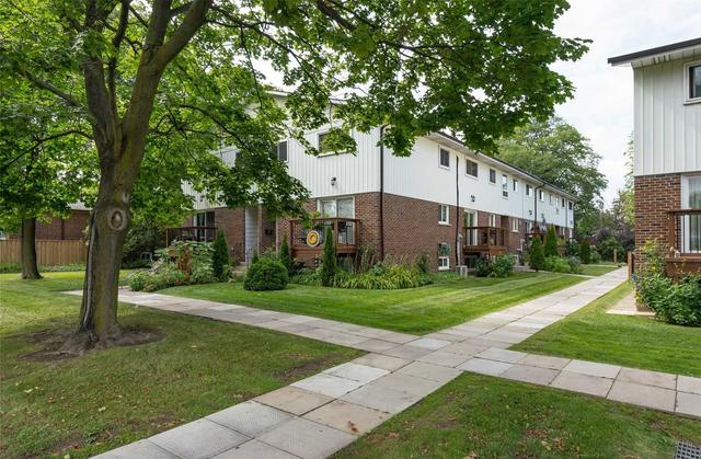 31 - 2 White Abbey Park, Townhouse with 2 bedrooms, 2 bathrooms and 1 parking in Toronto ON | Image 12