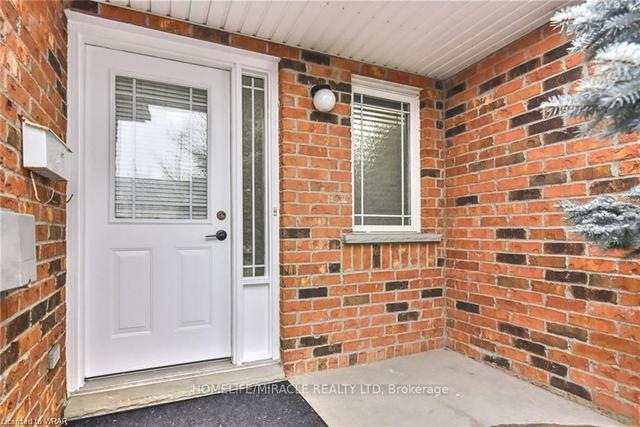 470 Annapolis Crt, House attached with 3 bedrooms, 3 bathrooms and 3 parking in Waterloo ON | Image 18