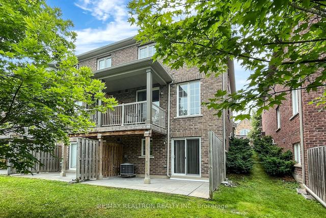 678 Wendy Culbert Cres, Townhouse with 3 bedrooms, 4 bathrooms and 2 parking in Newmarket ON | Image 28