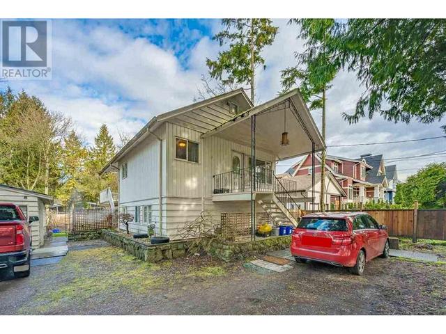 3887 W 51st Avenue, House detached with 8 bedrooms, 4 bathrooms and 6 parking in Vancouver BC | Image 1