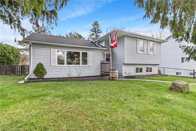 849 Queen Street, House detached with 3 bedrooms, 2 bathrooms and 4 parking in Gananoque ON | Image 12