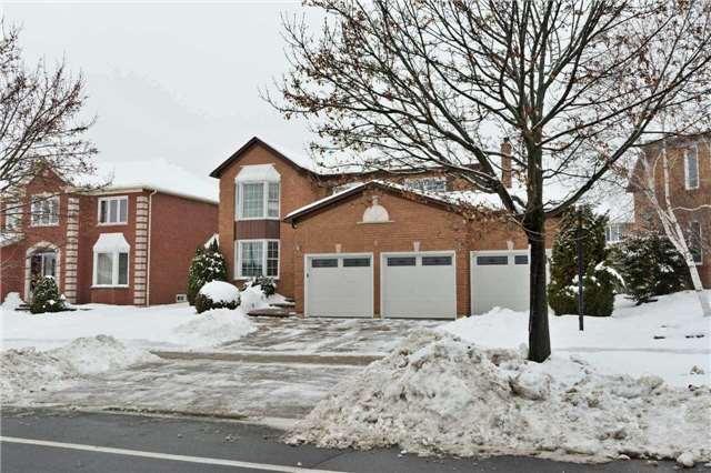 8 Macrill Rd, House detached with 4 bedrooms, 5 bathrooms and 6 parking in Markham ON | Image 2