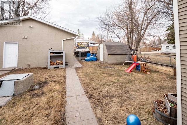 5804 44 Avenue, House detached with 4 bedrooms, 3 bathrooms and 2 parking in Red Deer AB | Image 33