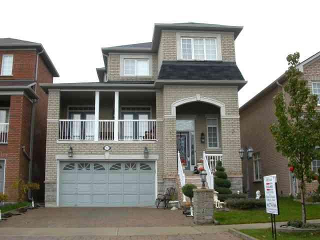 3645 Emery Dr, House detached with 3 bedrooms, 3 bathrooms and 4 parking in Mississauga ON | Image 1