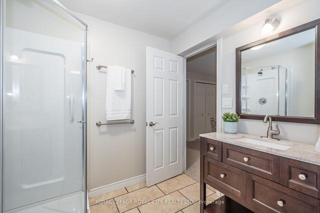 24 Beechlawn Blvd, Home with 2 bedrooms, 3 bathrooms and 3 parking in Guelph ON | Image 26
