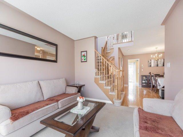 20 Springhurst Ave, House detached with 3 bedrooms, 3 bathrooms and 3 parking in Brampton ON | Image 4