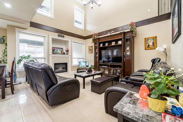 17429 58 Avenue, House detached with 7 bedrooms, 5 bathrooms and 6 parking in Surrey BC | Image 9