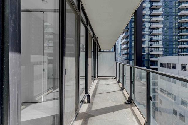 910 - 125 Peter St, Condo with 1 bedrooms, 1 bathrooms and 0 parking in Toronto ON | Image 27