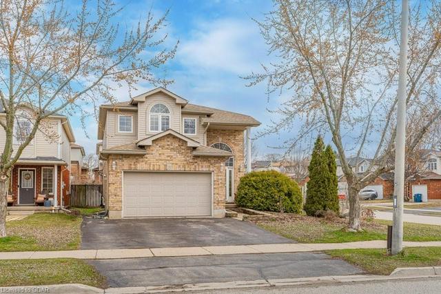 50 Clythe Creek Drive, House detached with 3 bedrooms, 3 bathrooms and 4 parking in Guelph ON | Image 1
