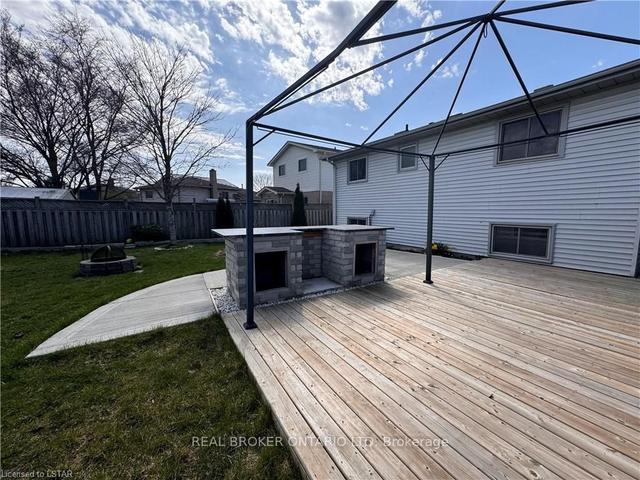 279 Conway Dr, House detached with 3 bedrooms, 1 bathrooms and 3 parking in London ON | Image 26