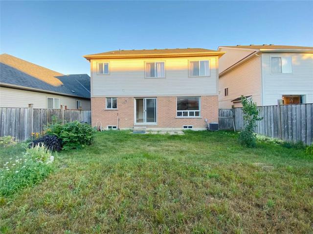 14 Robert Attersley Dr E, House detached with 4 bedrooms, 3 bathrooms and 4 parking in Whitby ON | Image 18