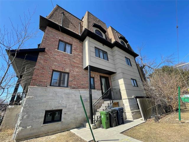 3706 Bathurst St, House attached with 4 bedrooms, 3 bathrooms and 1 parking in Toronto ON | Image 12