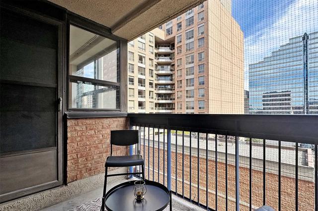 608 - 105 Mccaul St, Condo with 1 bedrooms, 1 bathrooms and 0 parking in Toronto ON | Image 16