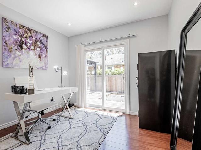 1071 Islington Ave, House detached with 3 bedrooms, 3 bathrooms and 3 parking in Toronto ON | Image 7