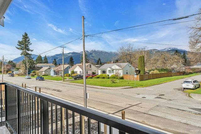 2 - 46040 Reece Avenue, House attached with 3 bedrooms, 3 bathrooms and null parking in Chilliwack BC | Image 30