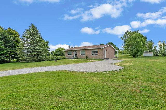 982 Woodville Road, House detached with 5 bedrooms, 2 bathrooms and null parking in Kawartha Lakes ON | Image 23