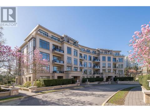 401 - 540 Waters Edge Crescent, Condo with 2 bedrooms, 2 bathrooms and 1 parking in West Vancouver BC | Card Image