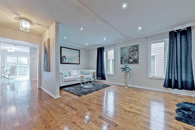 34 Holloway Rd, House attached with 4 bedrooms, 4 bathrooms and 4 parking in Markham ON | Image 34