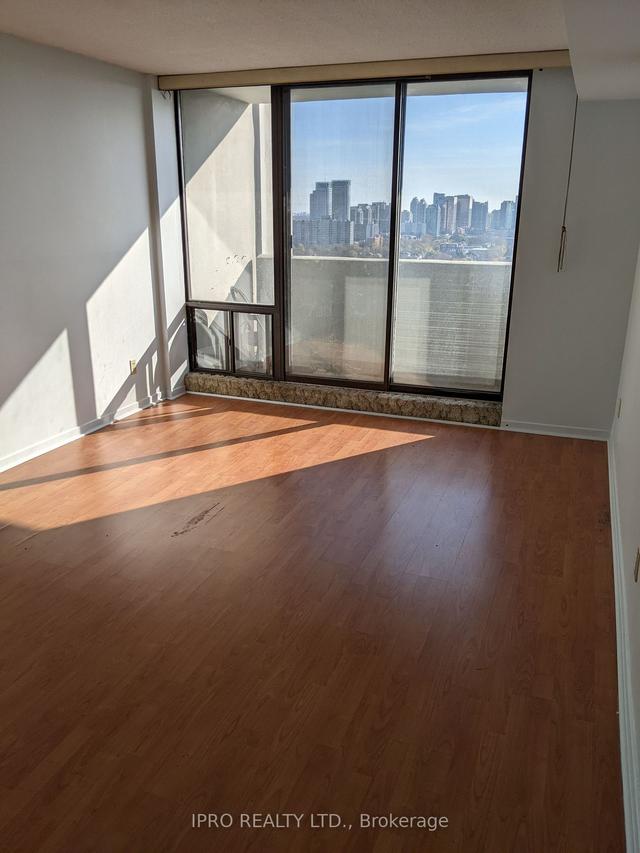 2405 - 10 Tangreen Crt, Condo with 3 bedrooms, 2 bathrooms and 2 parking in Toronto ON | Image 5