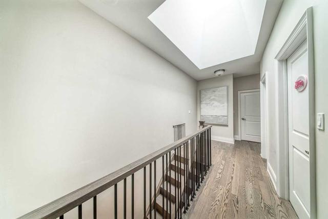 27a Marquette Ave, House semidetached with 4 bedrooms, 4 bathrooms and 2 parking in Toronto ON | Image 4