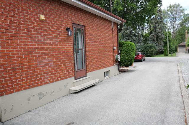 486 Patricia Dr, House detached with 3 bedrooms, 2 bathrooms and 6 parking in Oakville ON | Image 4