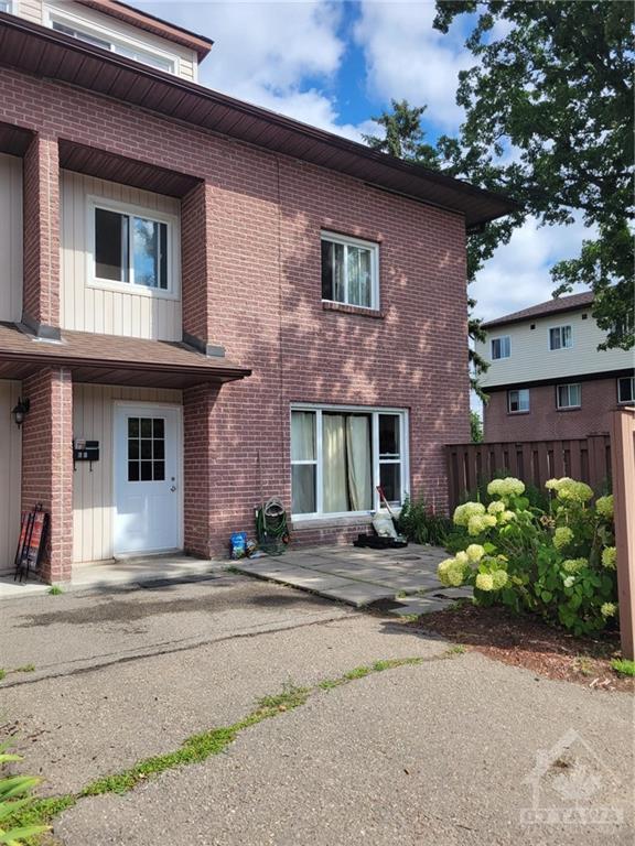 d - 6 Pearl Street, Townhouse with 3 bedrooms, 1 bathrooms and 1 parking in Smiths Falls ON | Image 3