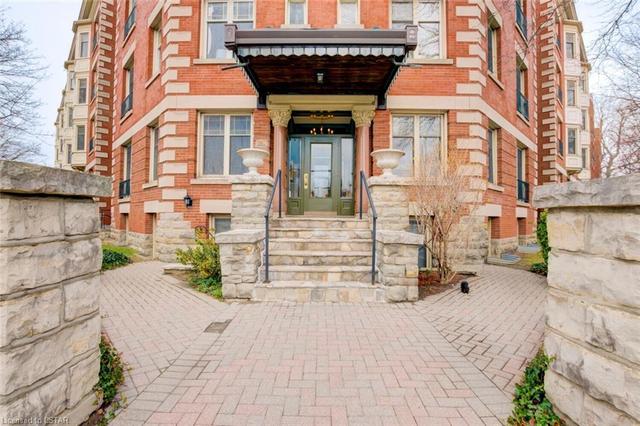108 - 460 Wellington Street, House attached with 2 bedrooms, 1 bathrooms and null parking in London ON | Image 30