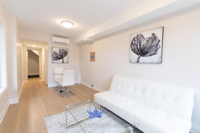 suite 3 - 319 Mortimer Ave, House attached with 4 bedrooms, 4 bathrooms and 2 parking in Toronto ON | Image 2