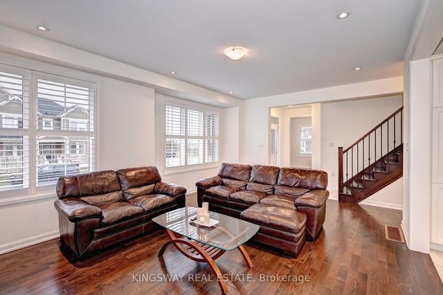 31 Compass Tr, House detached with 4 bedrooms, 3 bathrooms and 4 parking in Cambridge ON | Image 5