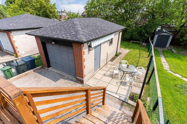 17 Ashbury Ave, House detached with 3 bedrooms, 3 bathrooms and 5 parking in Toronto ON | Image 21