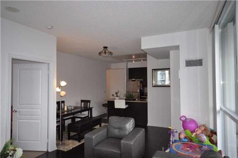 1107 - 223 Webb Dr, Condo with 2 bedrooms, 2 bathrooms and 1 parking in Mississauga ON | Image 11