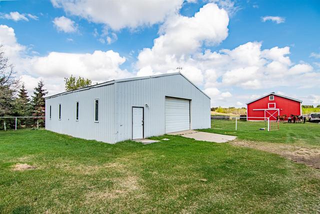 243066 Township Road 464, House detached with 3 bedrooms, 2 bathrooms and null parking in Wetaskiwin County No. 10 AB | Image 9