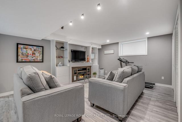 298 Tremaine Cres, House detached with 3 bedrooms, 4 bathrooms and 4 parking in Kitchener ON | Image 25