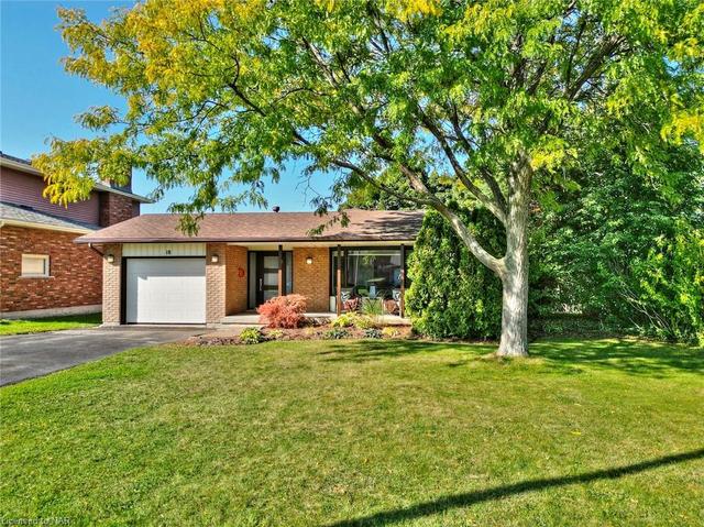 18 Valencia Drive, House detached with 4 bedrooms, 2 bathrooms and 5 parking in St. Catharines ON | Image 23