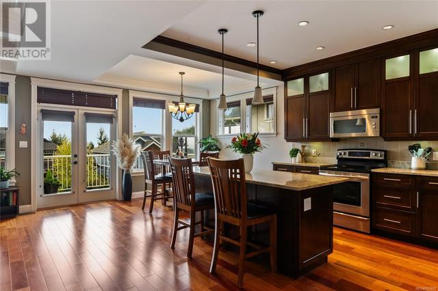2149 Players Dr, House detached with 7 bedrooms, 4 bathrooms and 3 parking in Langford BC | Image 4
